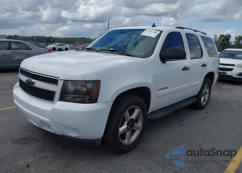 2008 Chevrolet Tahoe Ls z USA, uszkodzony, nr VIN 1GNFC13C08R128220